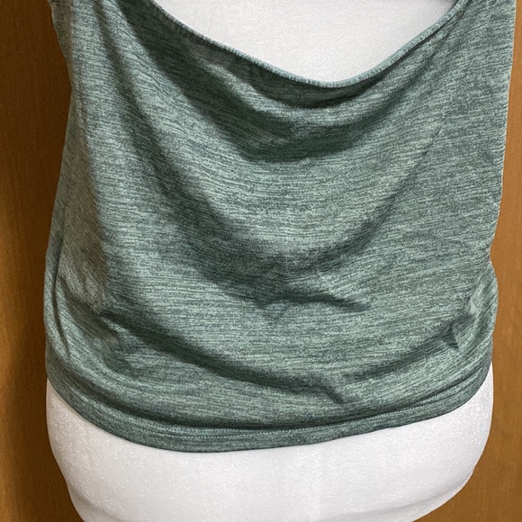 Dri-Fit Workout Tank Top - Picture 5 of 6